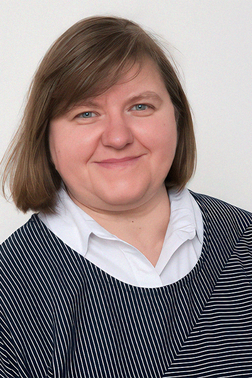 Porträtbild Yvonne Kyewski